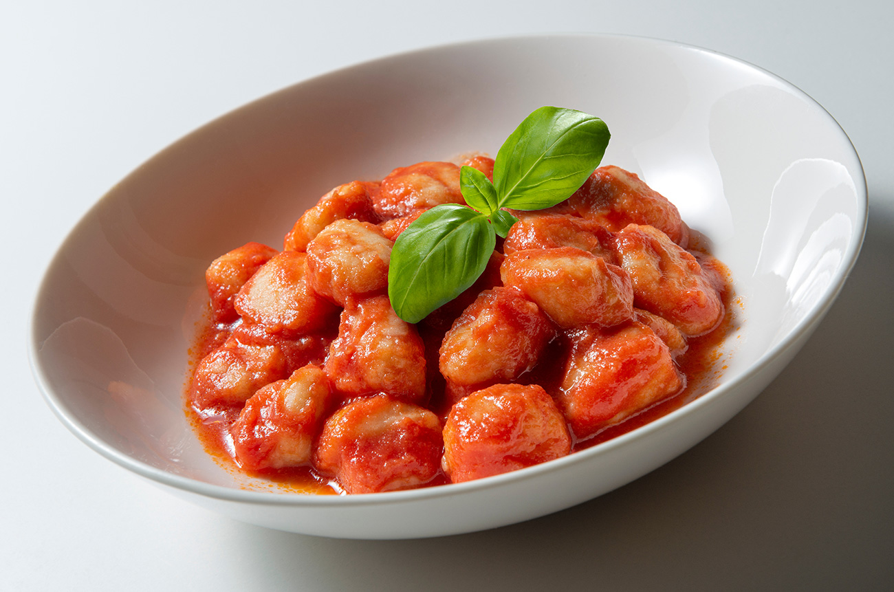 Cook like an italian Grandma - BEYOND by Medov Group is your onboard concierge for discovering unforgettable, personalized excursions